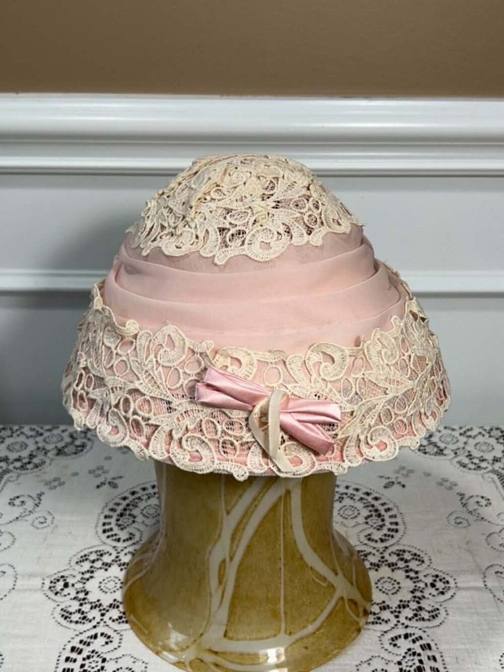 Vintage 1960s Pink Georgette & Cluny Lace Toque Cloche Hat
